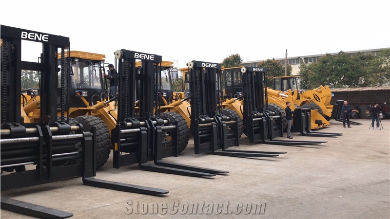 BENE 20 Ton All Terrain Forklift 20 Ton 4X4 Wheel Drive Diesel Forklift