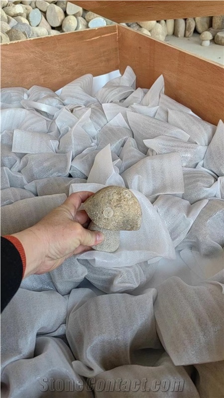 River Stone Abstract Rabbits Animal Sculpture For Garden