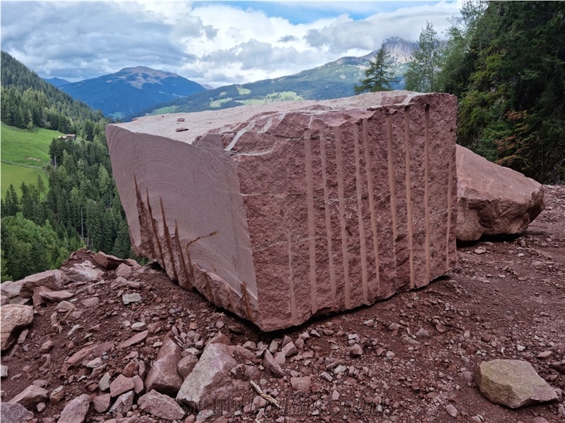 Porfido Rosso Sarentino Blocks