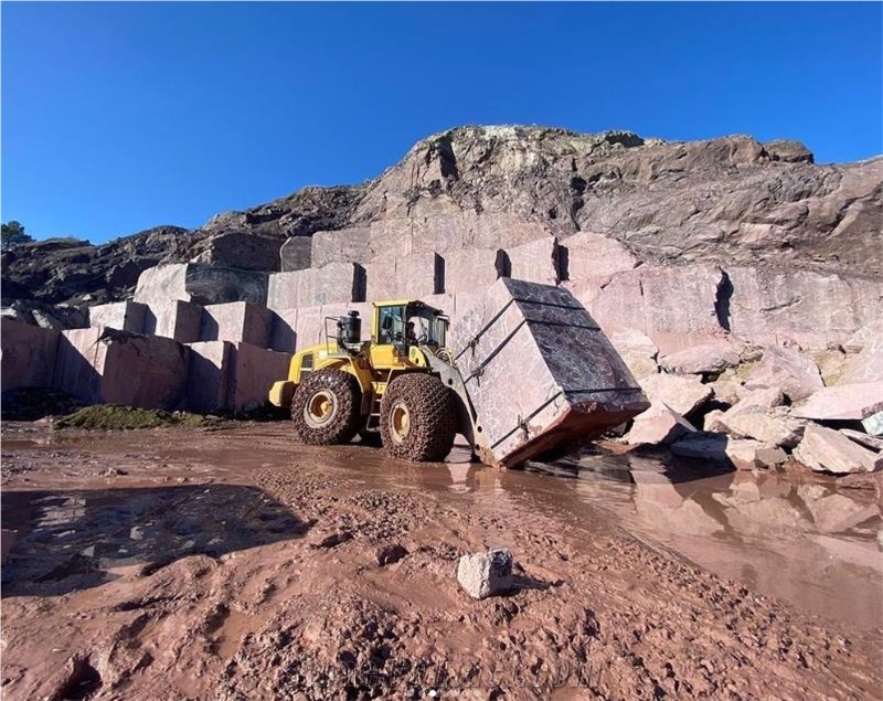 Rosso Levanto Marble Quarry