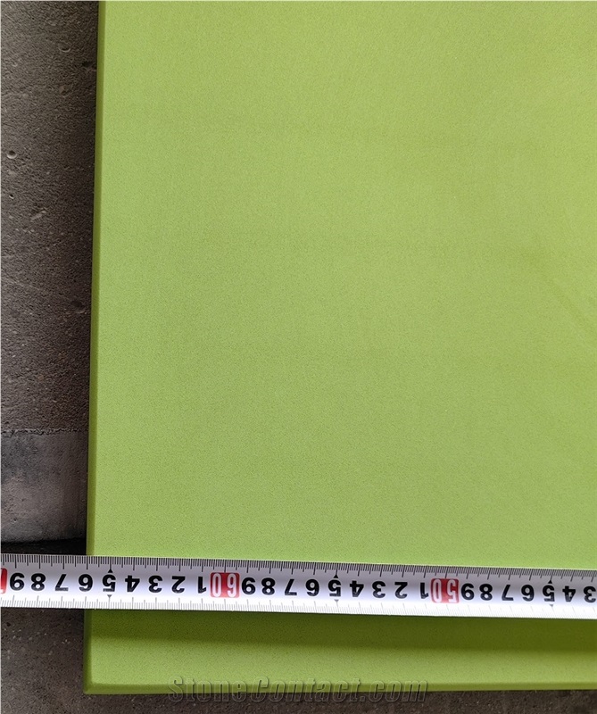 2010 Apple Green Quartz Kitchen Countertop