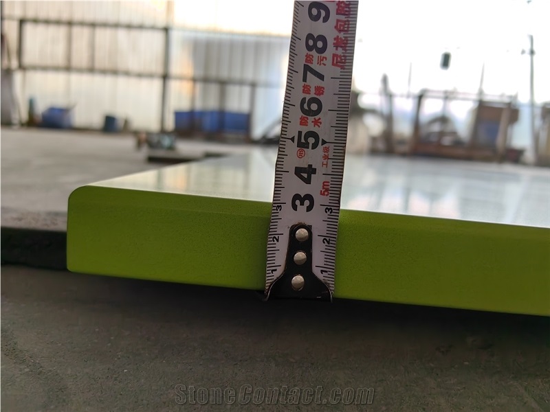 2010 Apple Green Quartz Kitchen Countertop