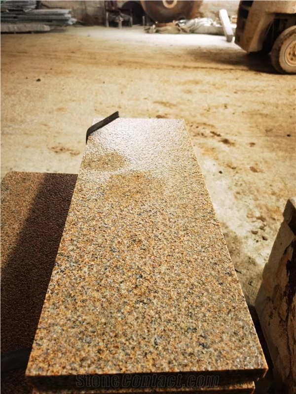 Chinese G682 Rusty Yellow Granite Tiles