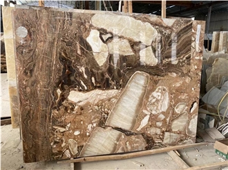 Backlit Classic Brown Traonyx Slabs For Bathroom Wall Facade