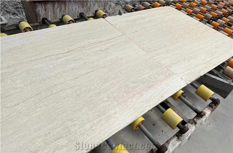 Unfilled Romano White Travertine Slabs For Wall Facade Decor