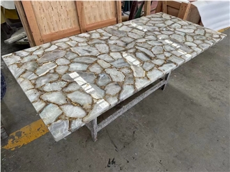 White Semiprecious Restaurant Table Tops