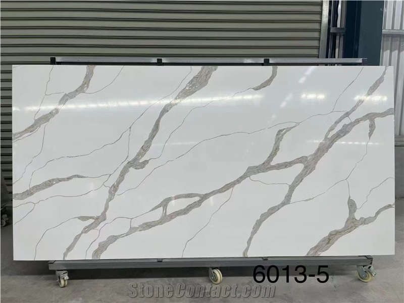 Classic Calacatta Quartz Slabs High Quality Engineered