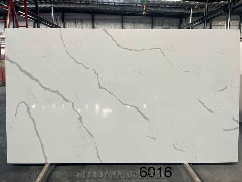 Classic Calacatta Quartz Slabs High Quality Engineered