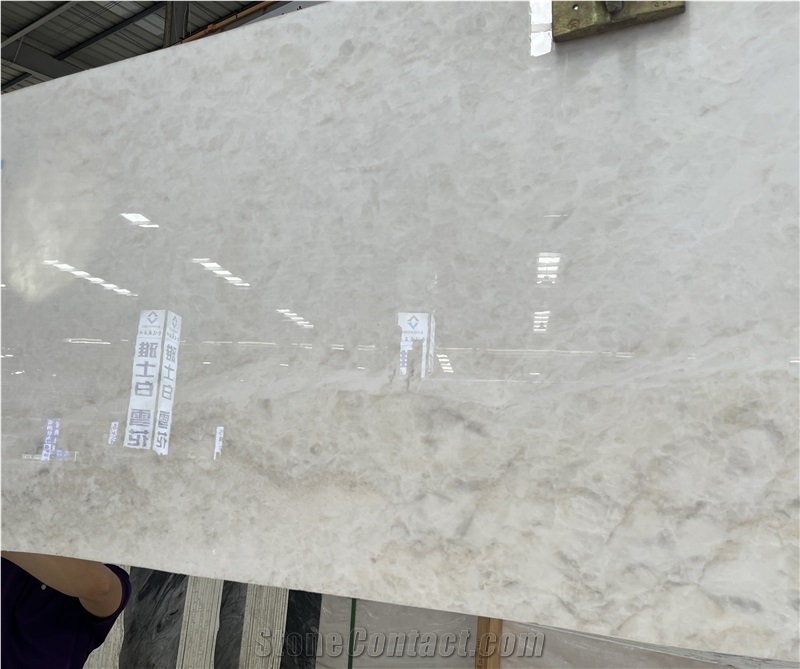 Glacier White Engineered Stone Slabs