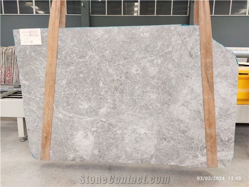 Tundra Grey Marble Slabs - 23210