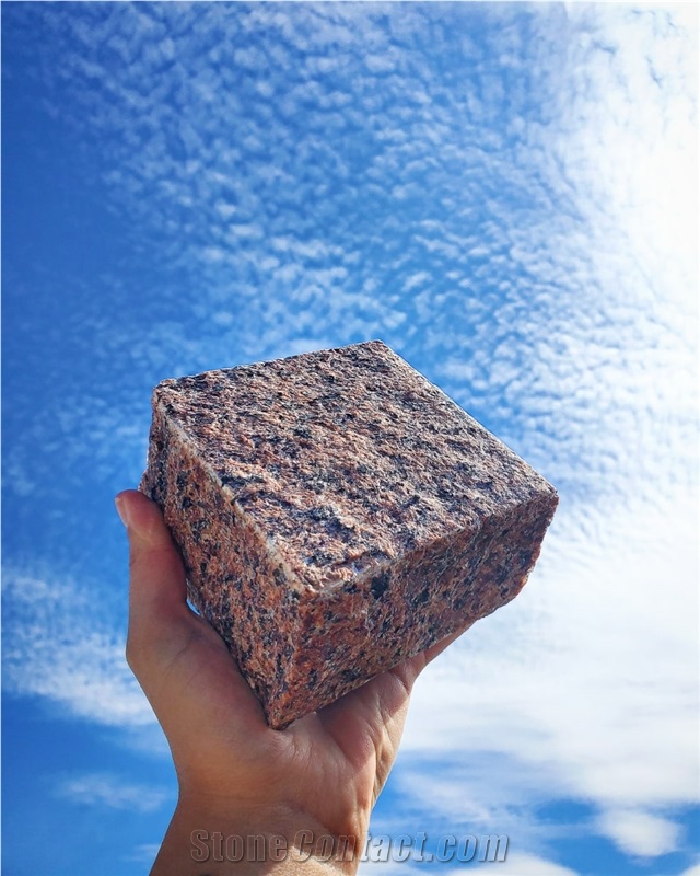 Ukrain Granite Red Pomegranate, Side Split, Top Flamed Cubes