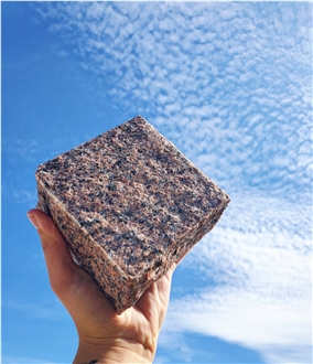 Ukrain Granite Red Pomegranate, Side Split, Top Flamed Cubes