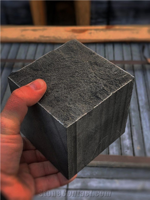 Ukrainian Basalt Black Moon Top Split Cubes