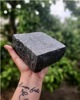 Ukrainian Dark Gabbro Diabase, Sides Split, Top Flamed Cubes