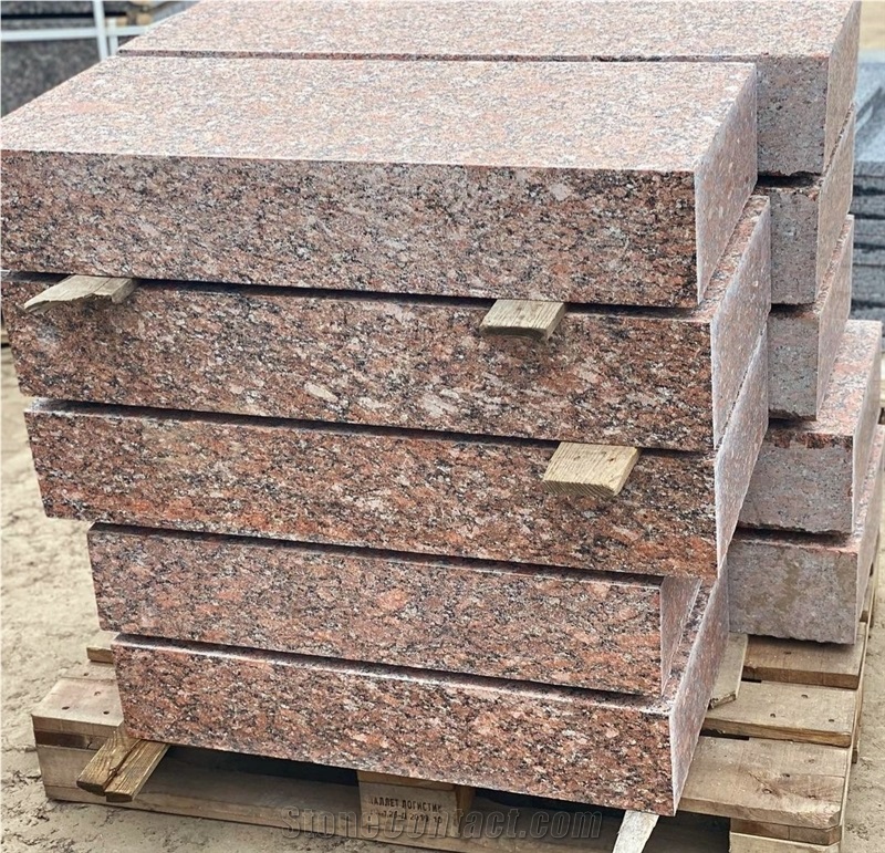 Ukrainian Granite Red Crystal Kerbstone
