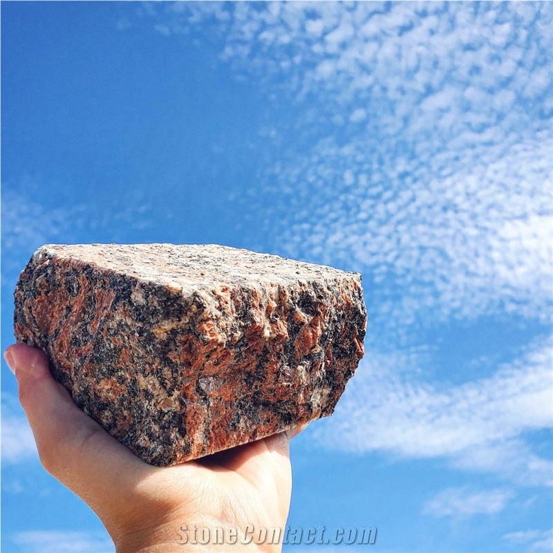 Ukrainian Granite Red Crystal, Sides Split, Top Flamed Cubes