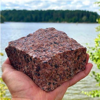 Ukrainian Granite Red Pomegranate, Split Cubes