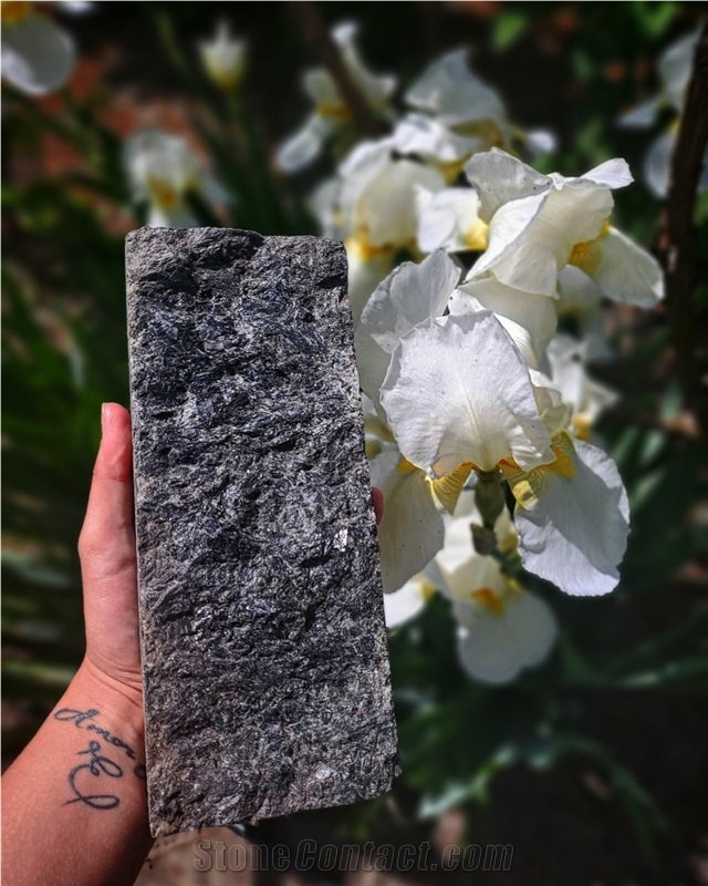 Ukrainian Labradorite Blue Seven Oceans Split Top Cubes
