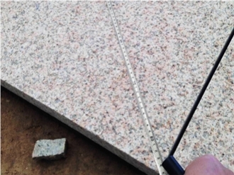 China Granite Yellow Rusty G682 Granite  Wall Tiles For Sale