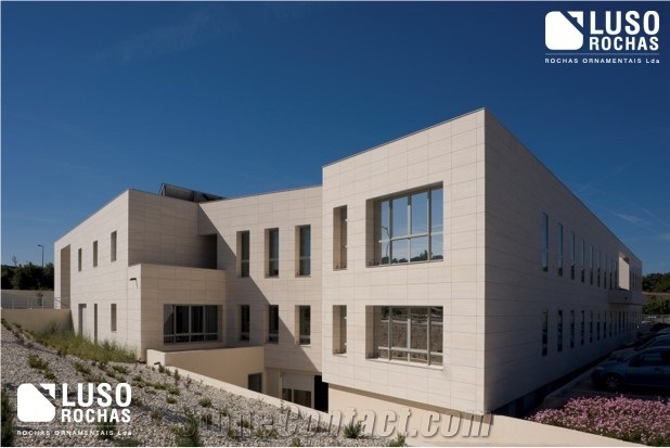 Semi Rijo LR Honed Limestone Facade