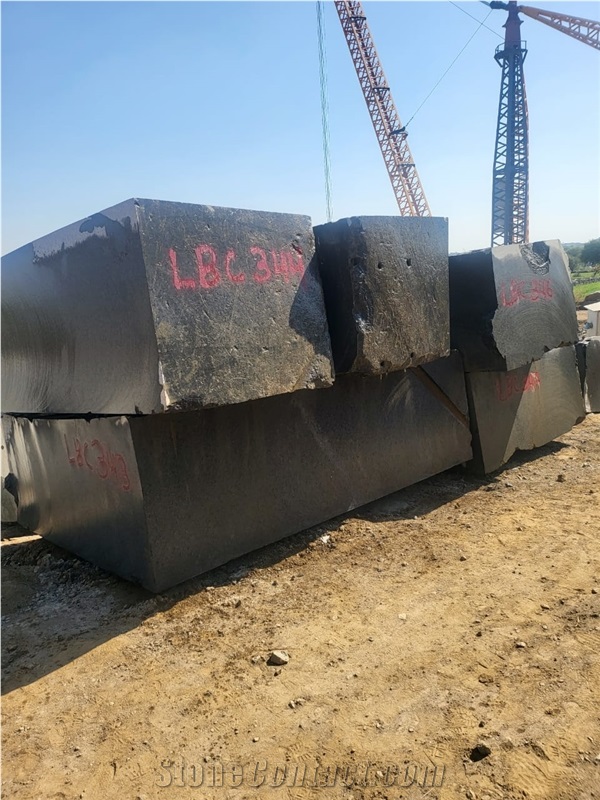 R Black Granite - Ash Black Granite Blocks