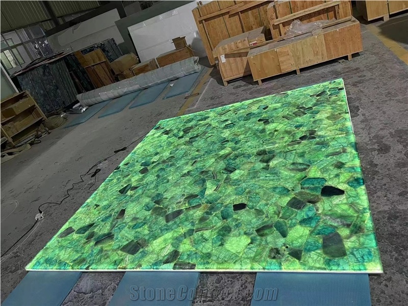 Green Translucent Crystal Fluorit Semiprecious Stone Slabs