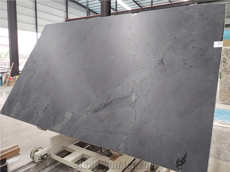 Negresco Quartzite Slab Leather Finish