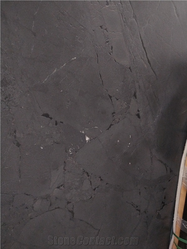 Negresco Quartzite Slab Leather Finish