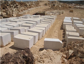 Amedian Beige Marble Quarry