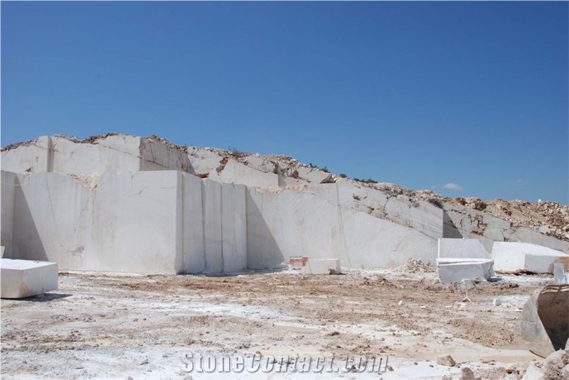 Botticino Royal Beige Marble Quarry