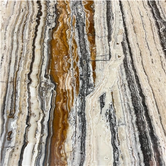 Silver Traonyx