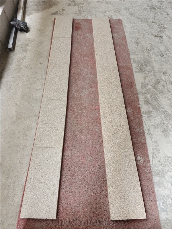 Rusty Yellow Granite Tiles