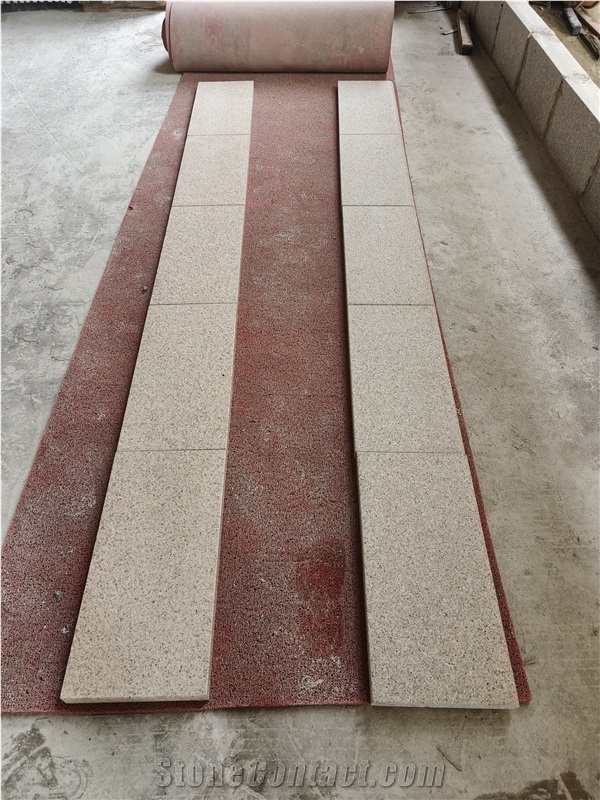 Rusty Yellow Granite Tiles