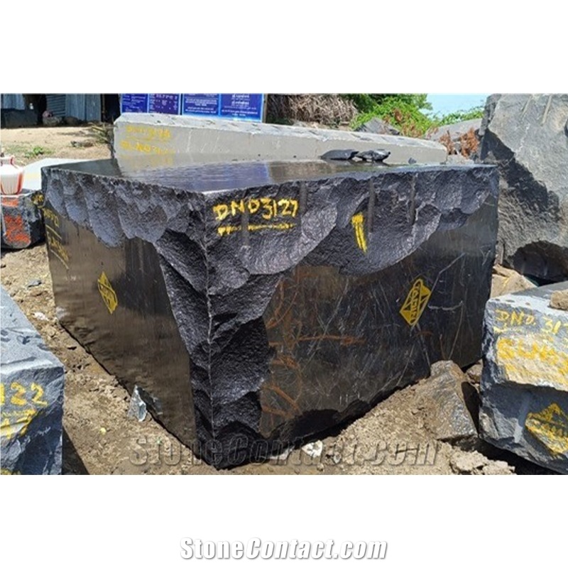 Kunnam Black Granite Blocks