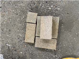 China Beige Granite Flamed Cube Stone For Outdoor Paving