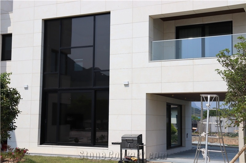 Light Beige Limestone Tiles