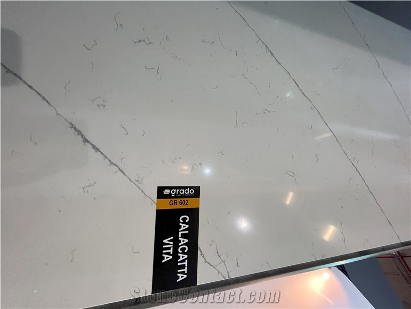 Calacatta Vita Quartz Slab