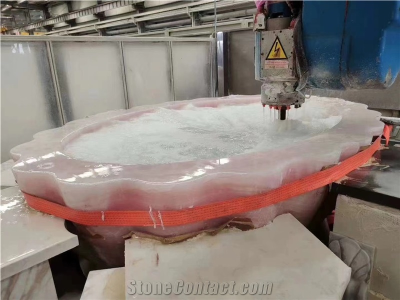Pink Onyx Freestanding Bathtub