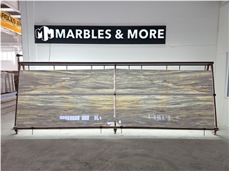 Metropolis White Marble Slabs (1813)