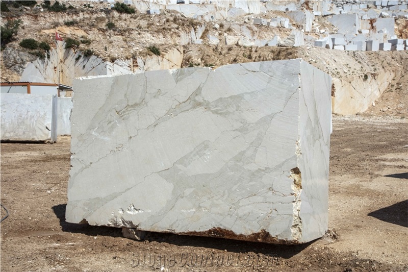 Calacatta Beige Marble Quarry