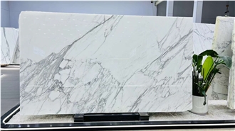 Calacatta White Marble Slab Pattern