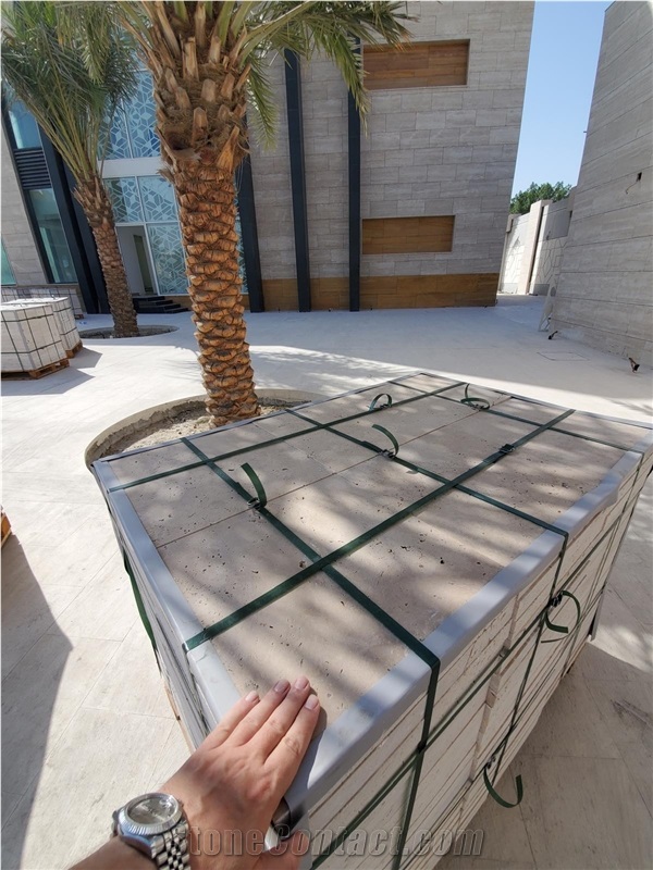 Crosscut Beige Travertine Slabs