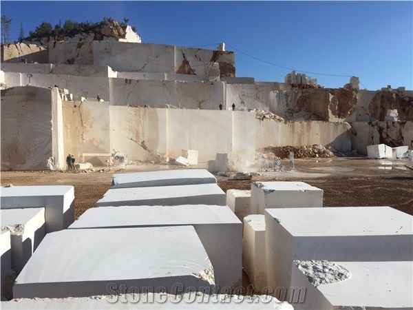 Oman Beige Marble Serik Quarry