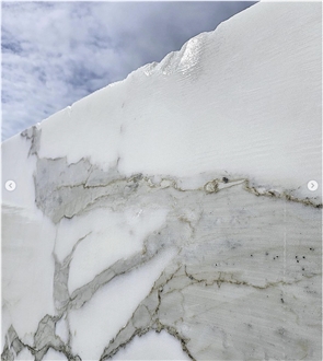 Calacatta Borghini Marble Blocks