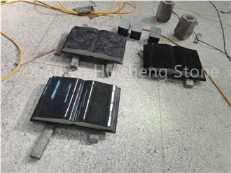 Absolute Black Granite Monument Customed Design