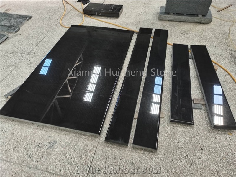 Absolute Black Granite Monument Customed Design