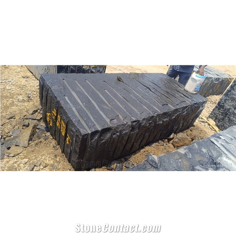 Premium Black Granite Blocks