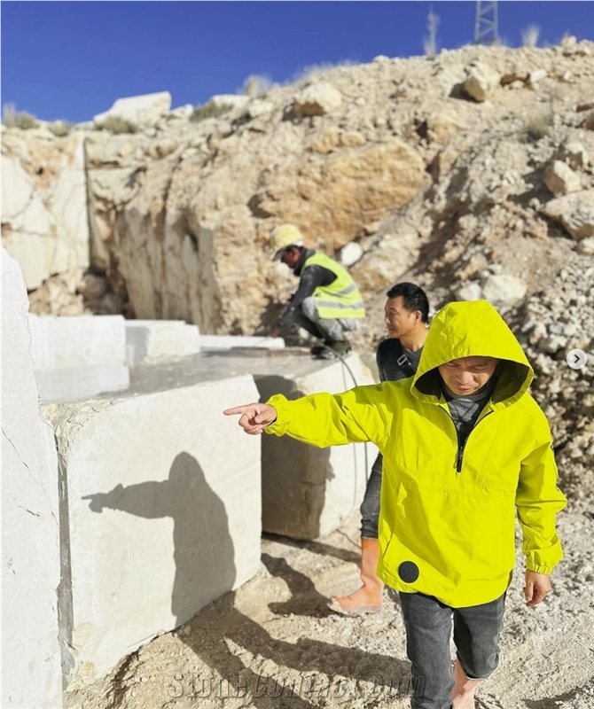 Ultraman Beige Marble - Ottoman Beige Marble Blocks