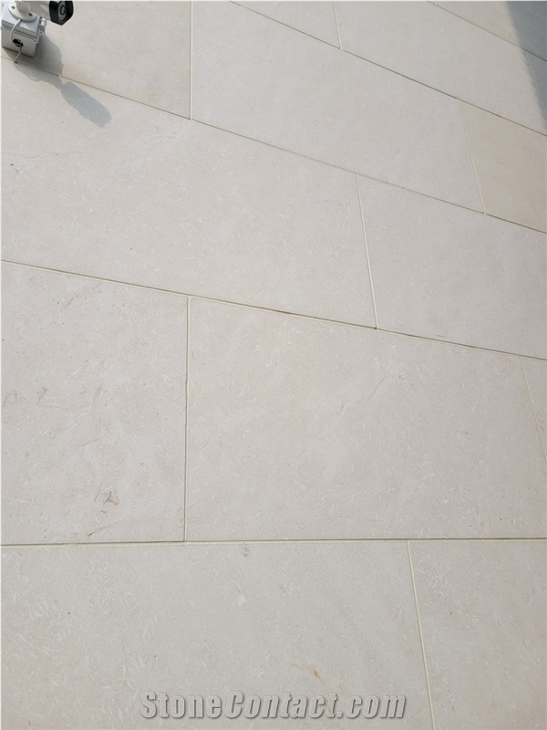 Blanco Nacarado Limestone Slabs