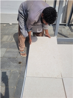 Blanco Nacarado Limestone Slabs